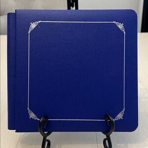 Creative Memories 7x7 Album in Blue (includes 12 pages within the album)